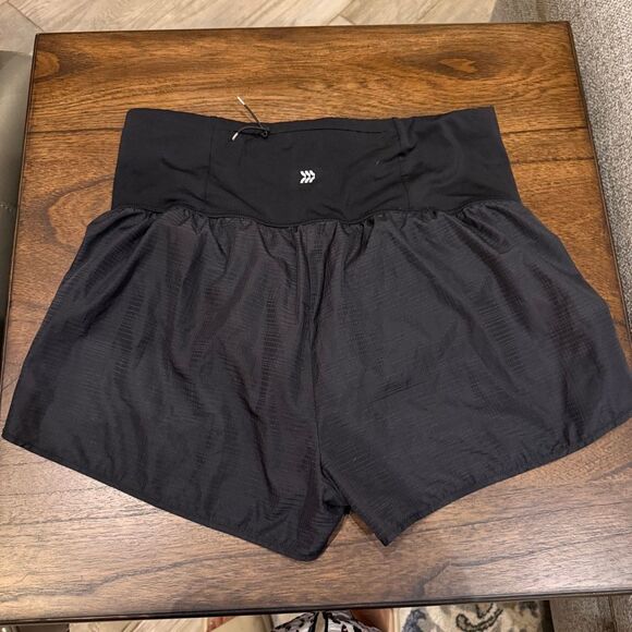 All in motion, black athletic shorts size large - Picture 5 of 5